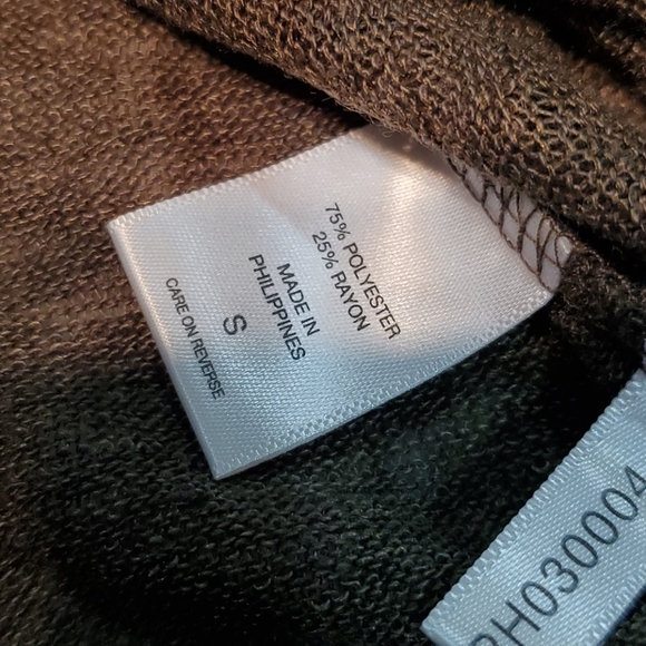 NY&C Soft Relaxed Olive Green Tie VNeck Bell Half Sleeve Knit Top Size Small - Picture 4 of 5